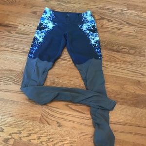 Alo Godess Two Toned Legging